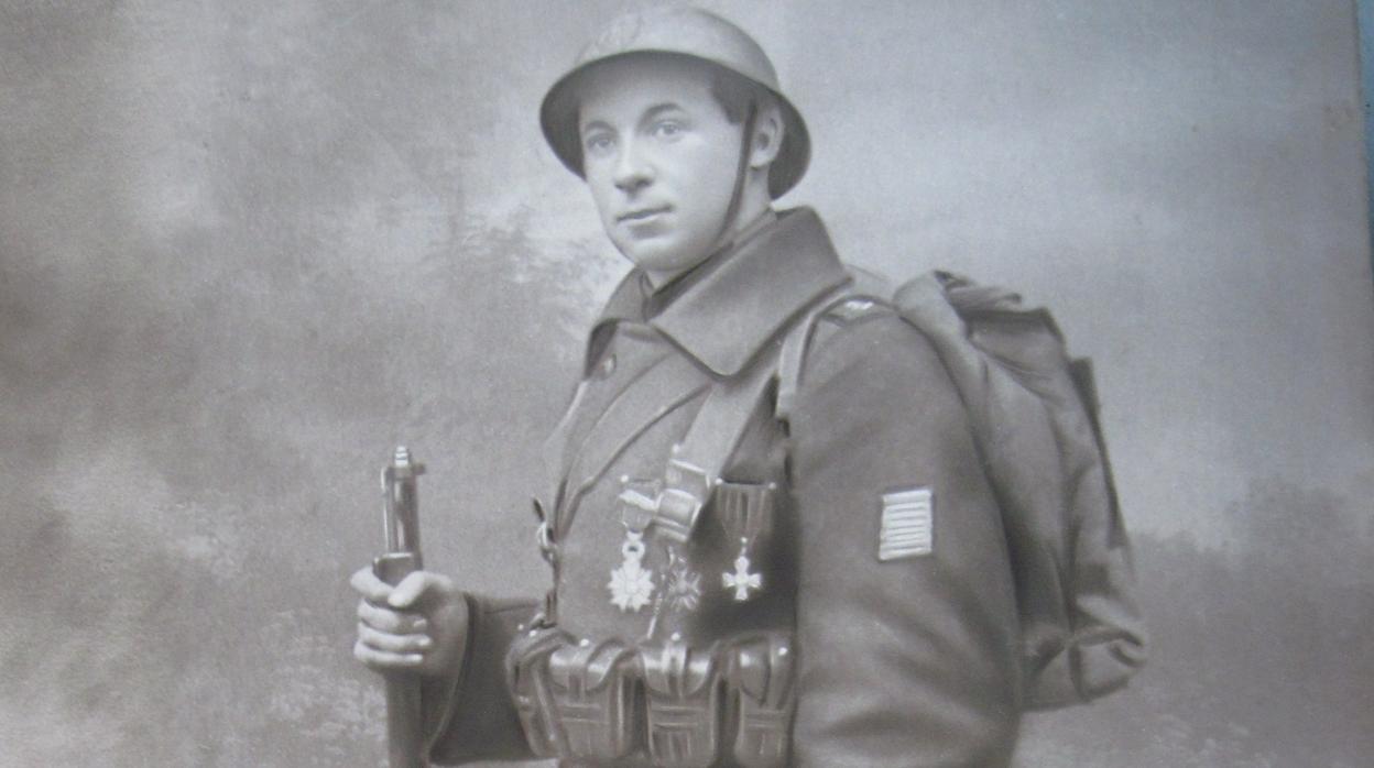 Urbain Martien, abuelo de Stefan Hertmans, vestido de soldado