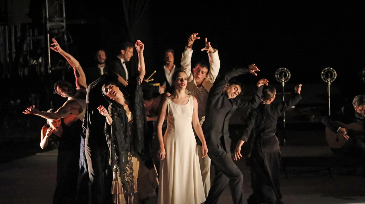 Ensayo del Ballet Flamenco de Andalucía en el teatro del Generalife