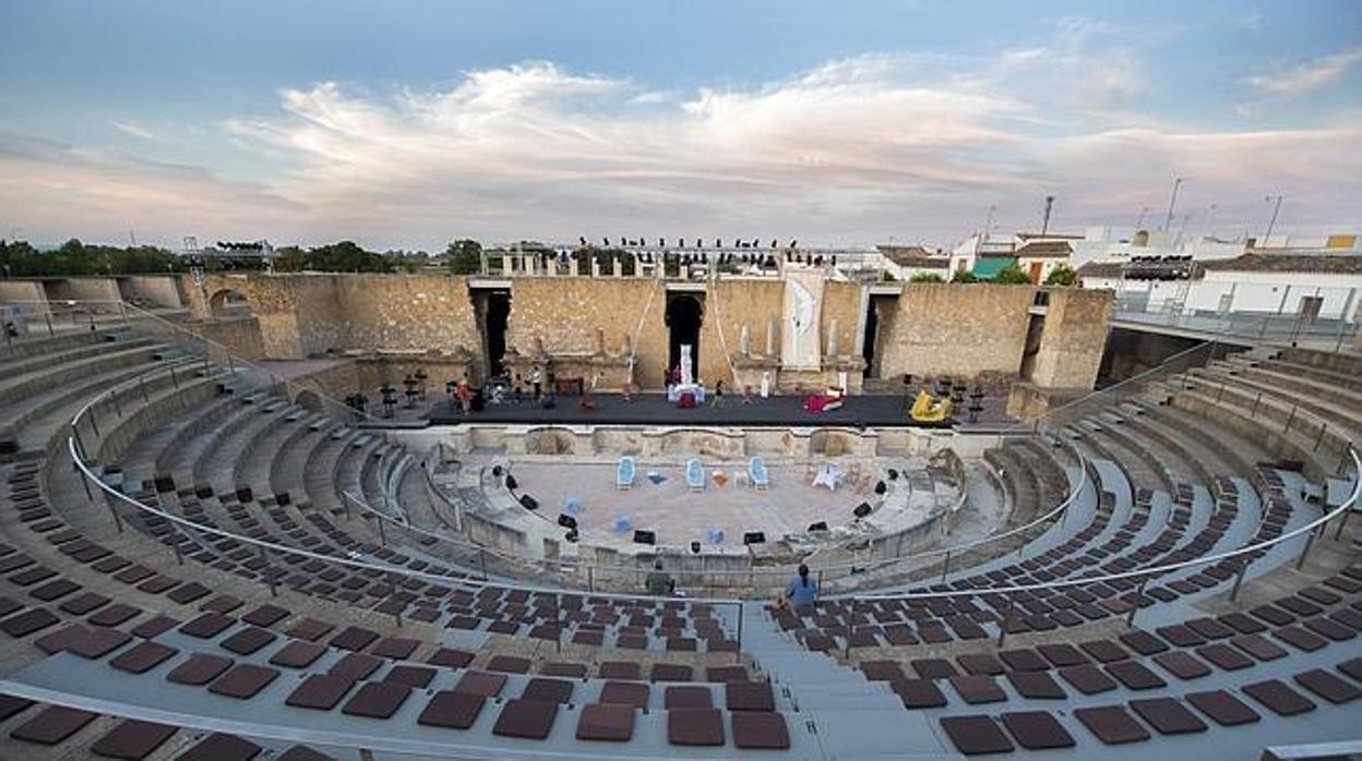 El antiguo teatro romano de Itálica ha sido recientemente rehabilitado