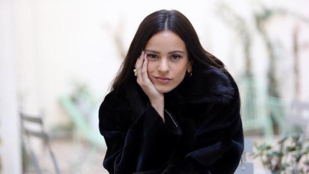 Así suena lo nuevo de Rosalía, «Pienso en tu mirá»