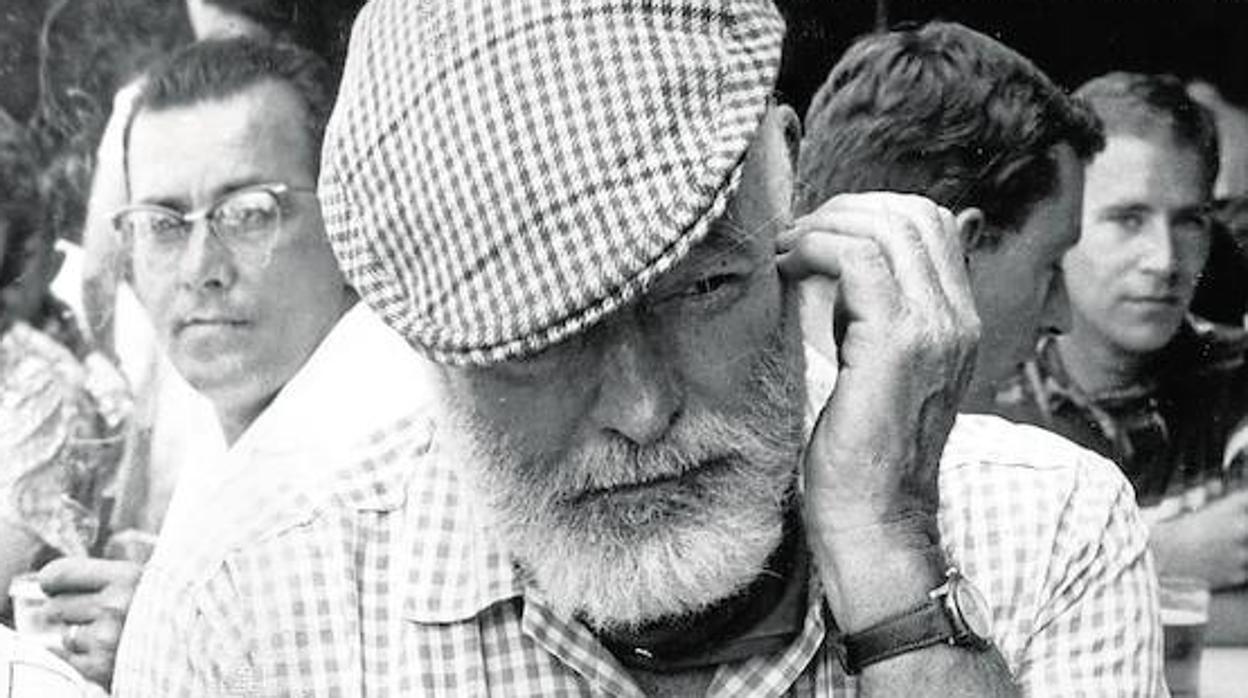 Fotografía de Ernest Hemingway tomada en los Sanfermines, que dio a conocer en todo el mundo