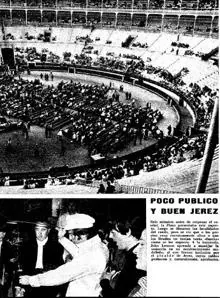 La página gráfica en la que ABC se hacía eco de la visita de The Beatles a España reflejaba la media entrada que Las Ventas registró aquel 2 de julio de 1965.