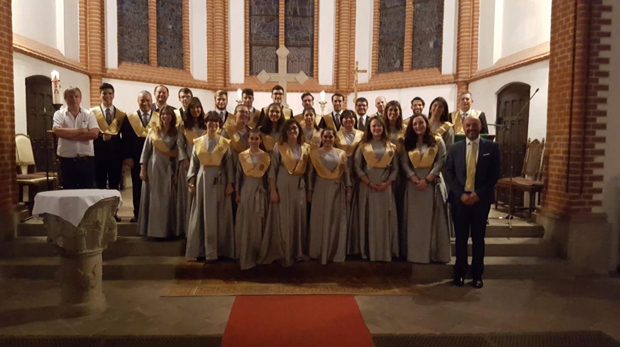 El Coro de la Universidad Pontificia de Salamanca Tomás Luis de Victoria