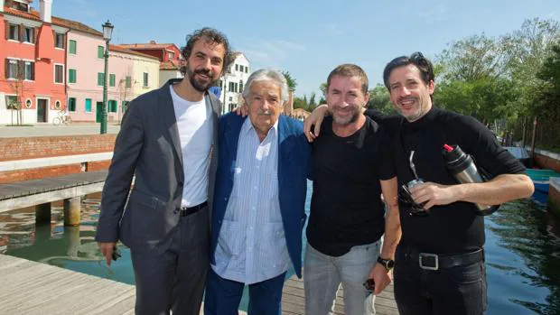 La Mostra recibe a José Mujica como una estrella y grita contra el racismo en Estados Unidos