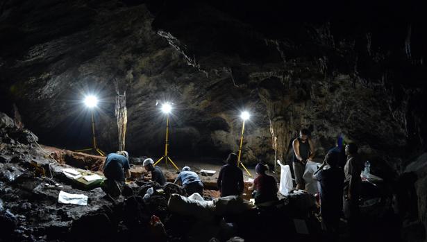 Investigadores de la UCA y del Neandertal Museum inician nuevas excavaciones en Cueva de Ardales