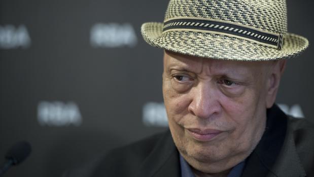 Walter Mosley gana el RBA de novela policiaca con «Traición»