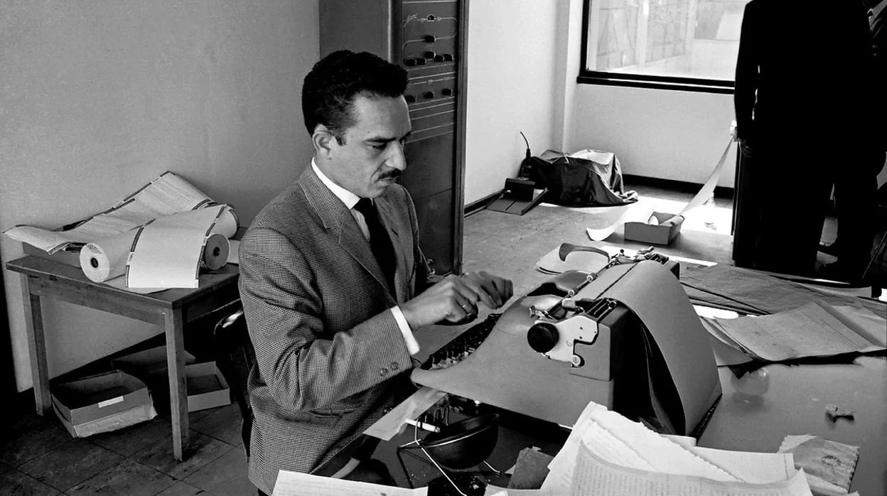 Un joven García Márquez en la redacción de «Prensa Latina» (Bogotá, 1959)