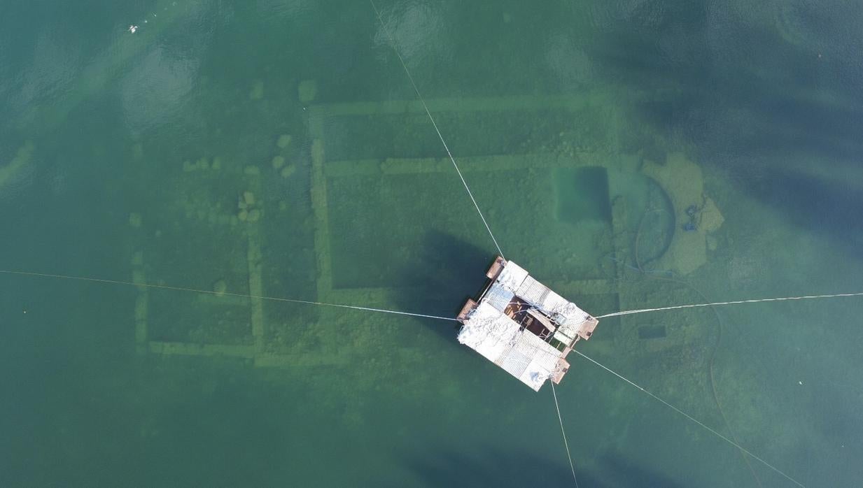 La estructura de la iglesia descubierta en el lago Iznik