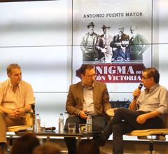 Miguel Ángel Matellanes, Antonio Puente Mayor y Francisco Robles, durante la presentación