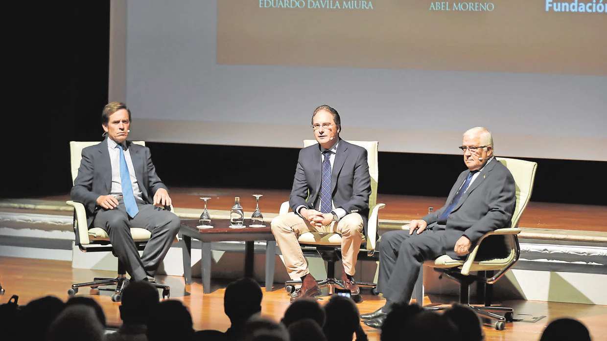 Dávila Miura, José Enrique Moreno y Abel Moreno