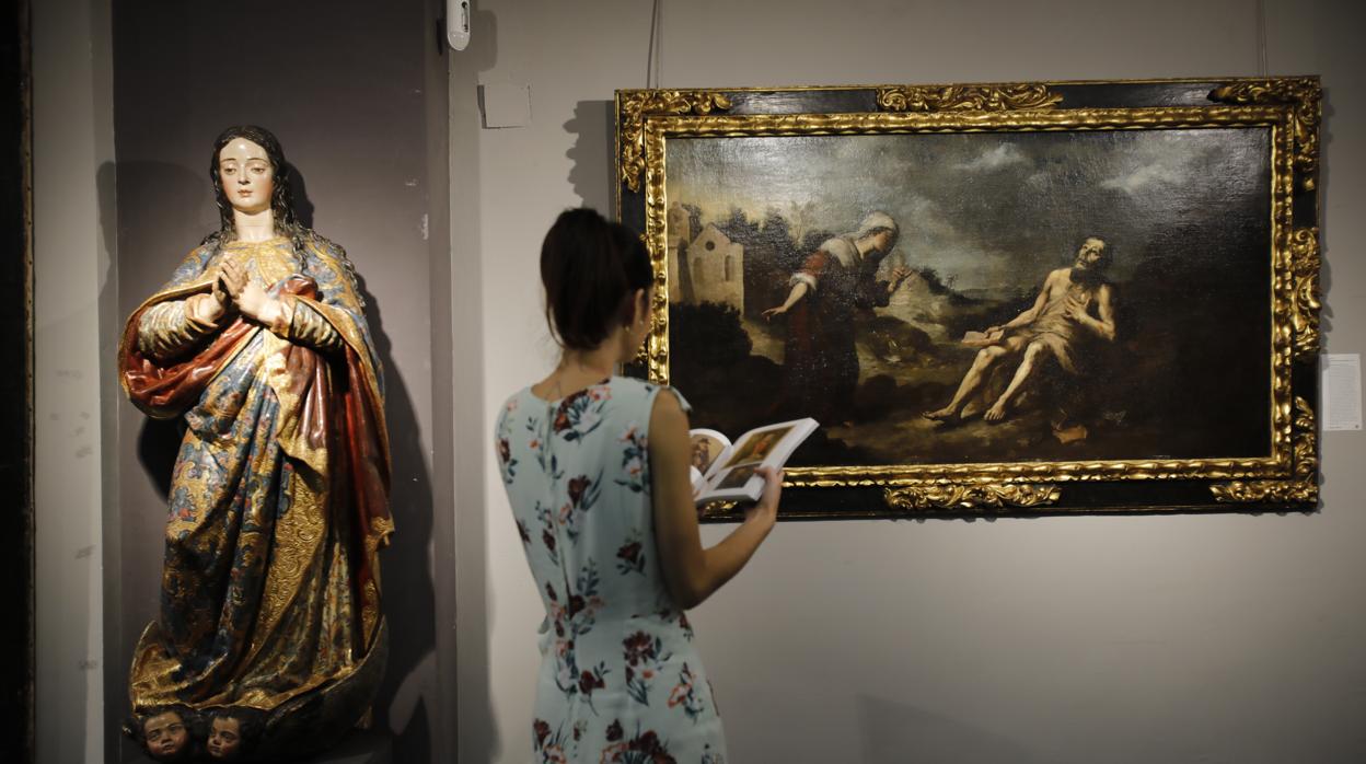 «Inmaculada», de Juan de Mesa, junto a un lienzo de Murillo en la casa de subastas Isbilya