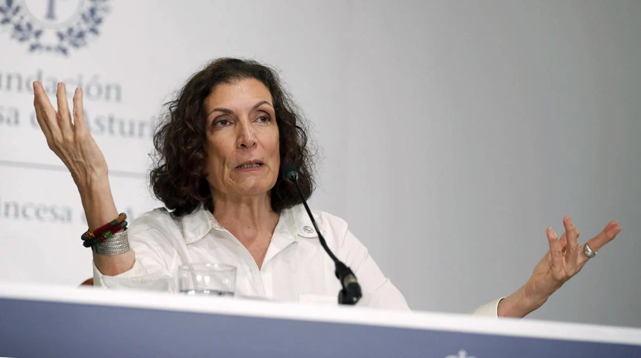 Alma Guillermoprieto, durante un encuentro con la prensa en Oviedo