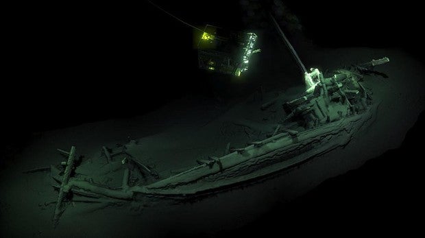 Descubren el barco hundido más antiguo del mundo en el fondo del Mar Negro