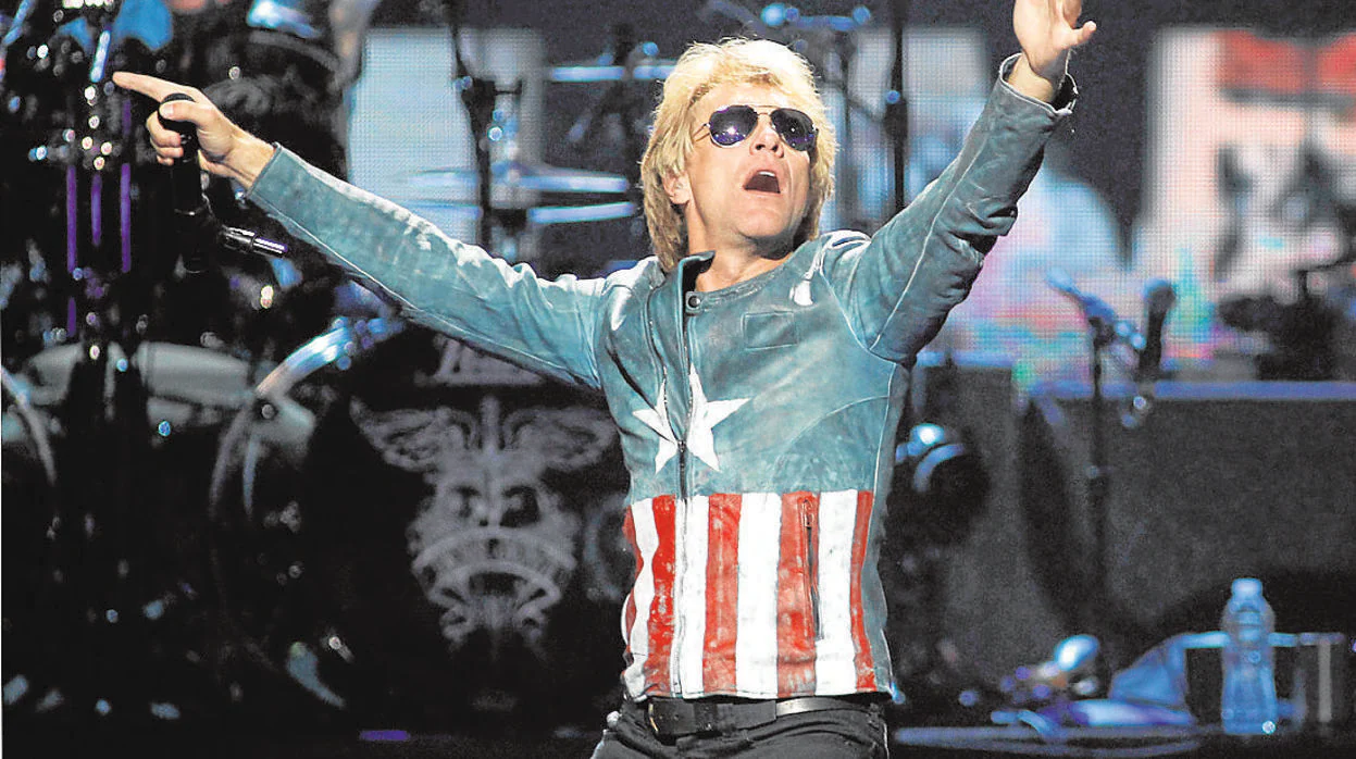 Bon Jovi durante una de sus actuaciones en directo