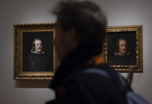 Picasso copió en la obra que aparece a la derecha el «Retrato de Felipe IV» de Velázquez (a la izquierda)