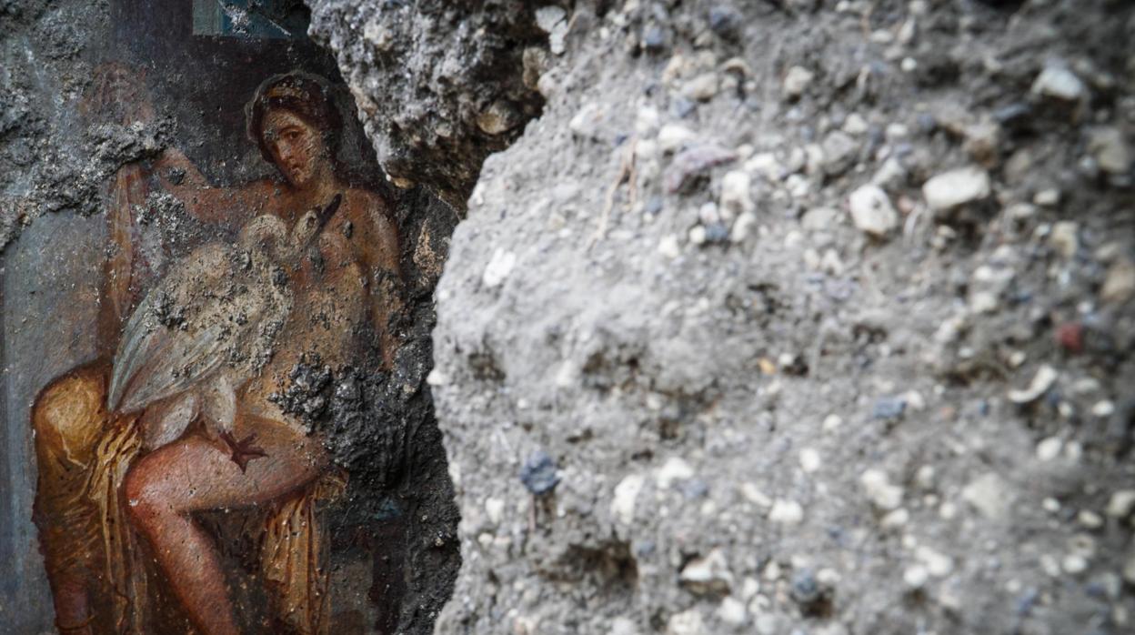 El fresco con el mito de Leda y el cisne recién descubierto en Pompeya