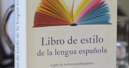 Cubierta del «Libro de estilo de la lengua española según la norma panhispánica»