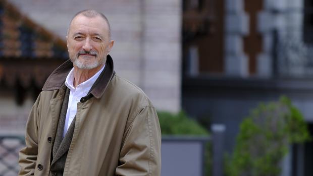 El «zasca» de Pérez-Reverte a Echenique en la jornada de reflexión que anticipó el bajón de Podemos