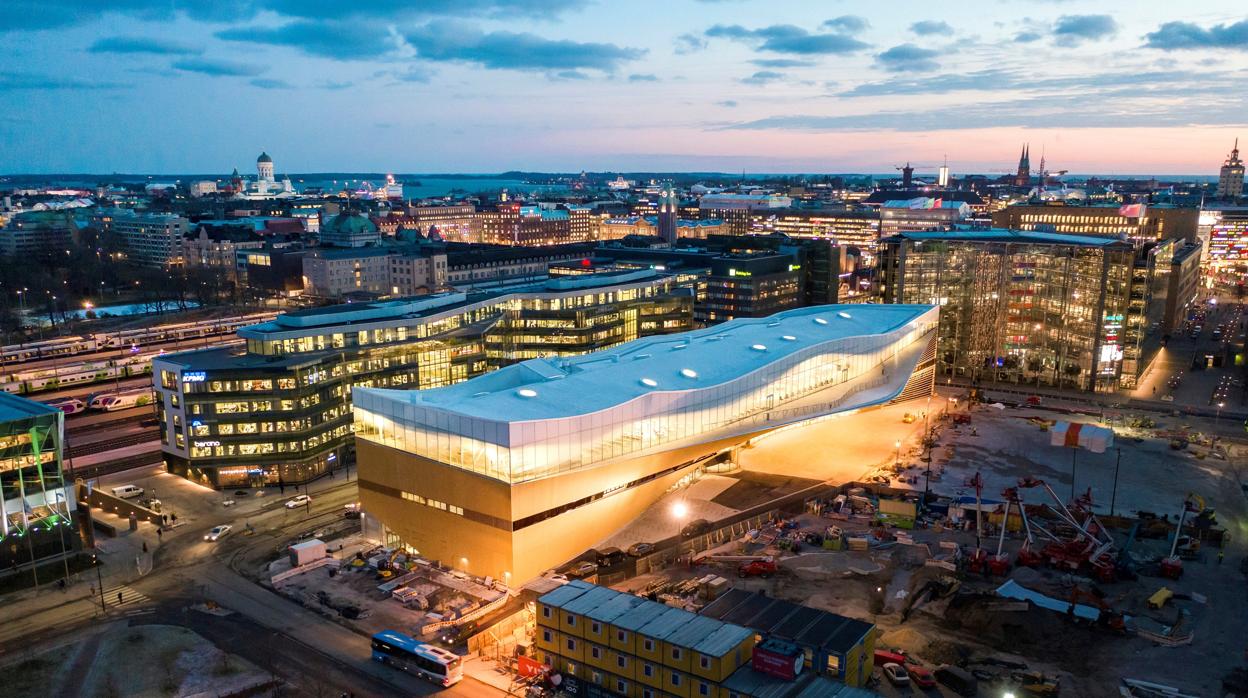 La biblioteca «Oodi», situada en pleno centro de Helsinki