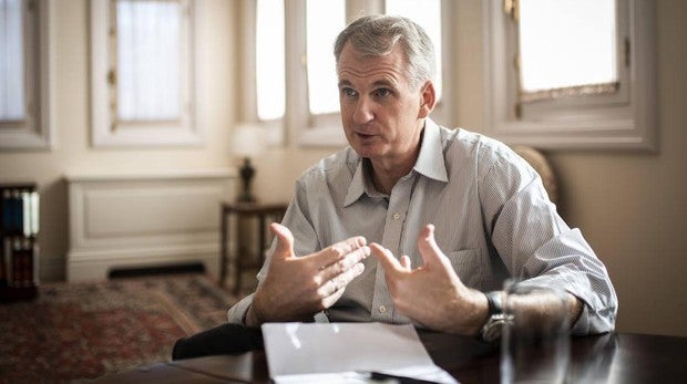 Timothy Snyder: «Si la Unión Europea quiere sobrevivir tiene que defenderse de Rusia»