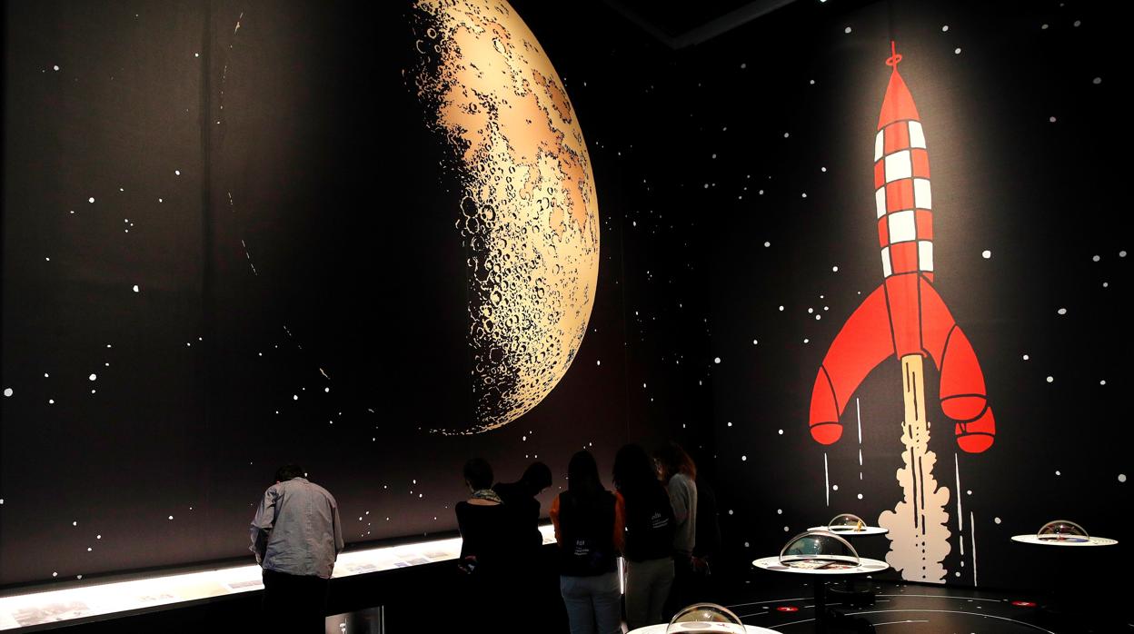 Sección de la exposición dedicada al viaje de Tintín a la Luna