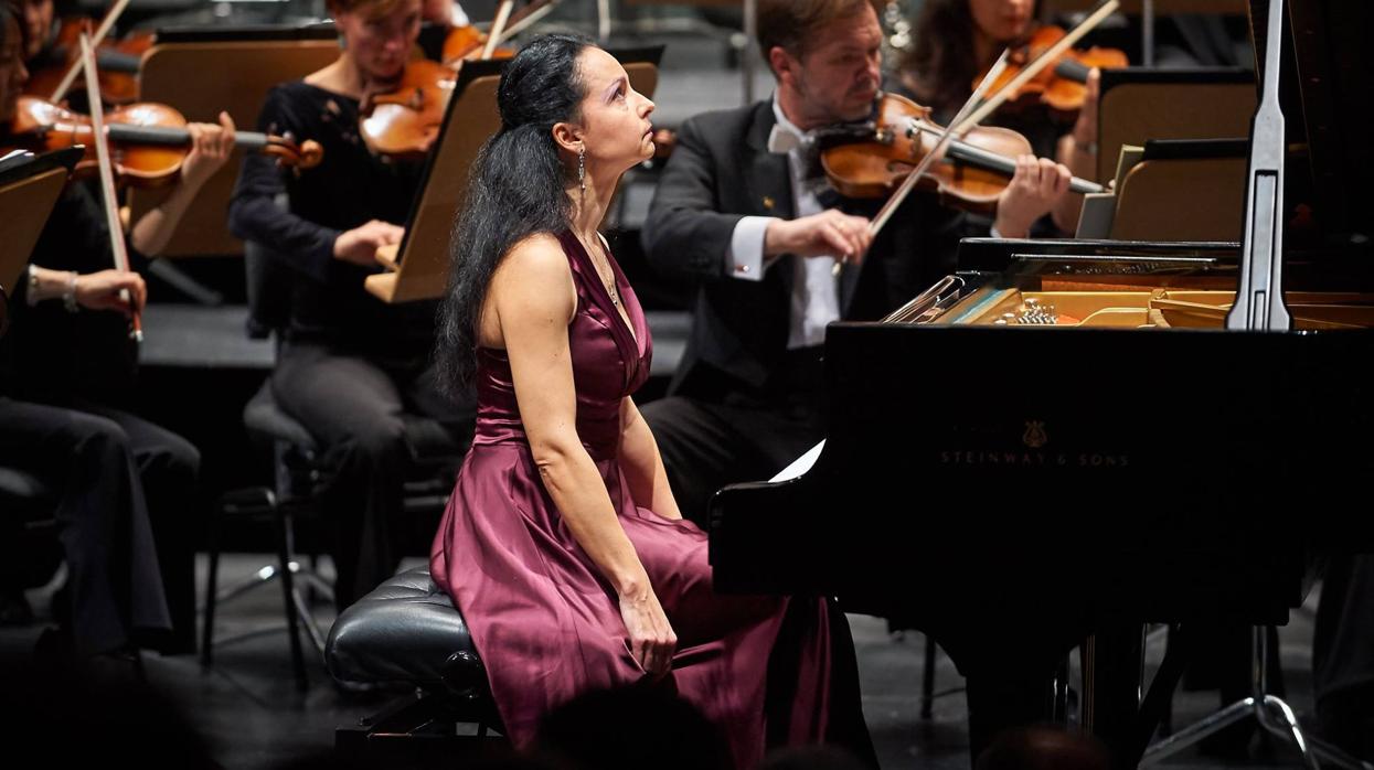La pianista Tatiana Postnikova actuó como solista en el concierto