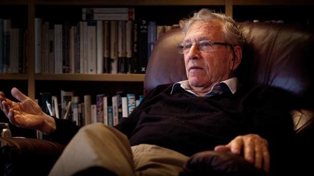 Muere el escritor israelí Amos Oz