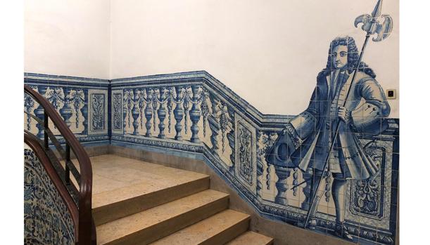 El misterioso robo de 164 valiosos azulejos del siglo XVII en un monasterio de Lisboa