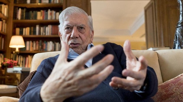 Vargas Llosa abandona el Pen Club por apoyar «el golpe de Estado» en Cataluña