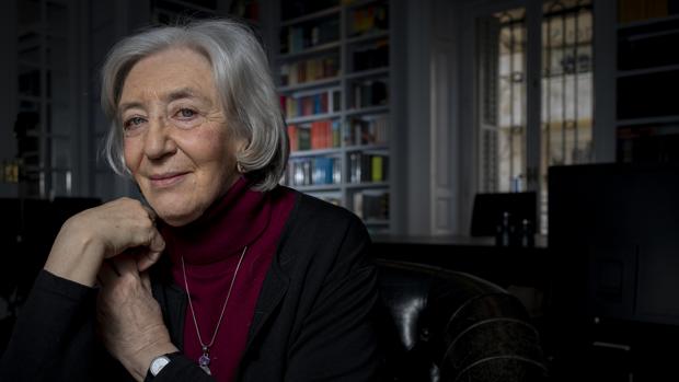 Clara Janés: «La vida no es sueño, pero el sueño es vida»