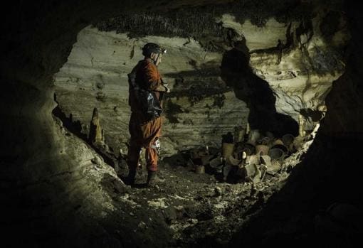 En el interior de la cueva de Balamkú