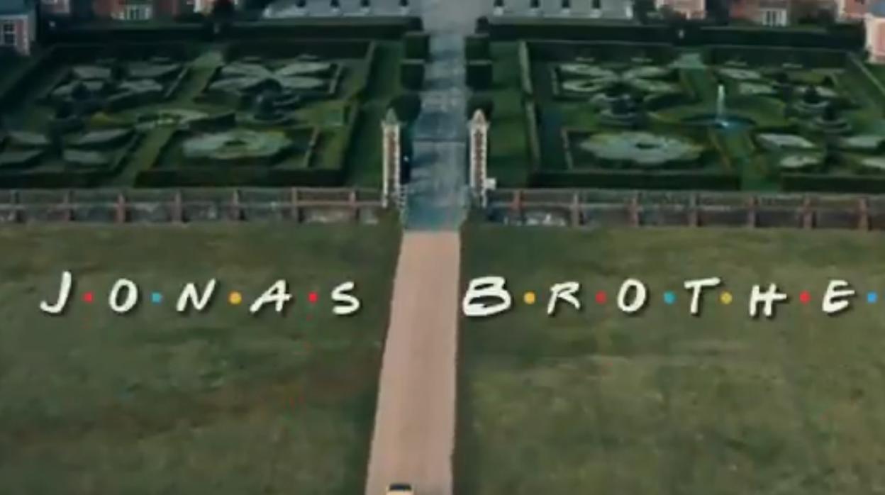 Los Jonas Brothers comparten su imitación de la cabecera de «Friends»... y la borran
