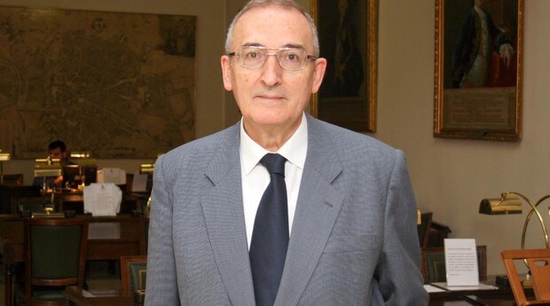 Miguel Ángel Ladero, premio de investigación histórica Órdenes Españolas