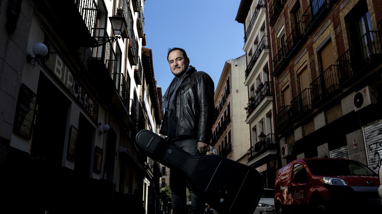 El cantautor Ismael Serrano posa para ABC en Madrid