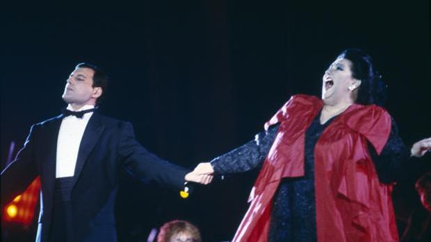 Así fue la emotiva «aparición» de Freddie Mercury en el homenaje a Montserrat Caballé
