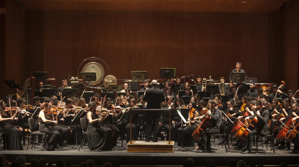 La OJA durante un concierto