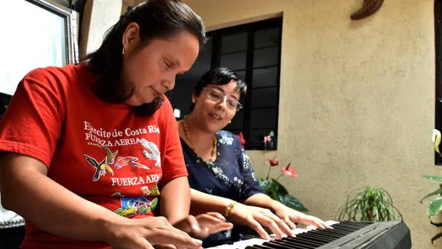 Isaura Margarita, la mexicana ciega y con síndrome de Down que se convirtió en pianista