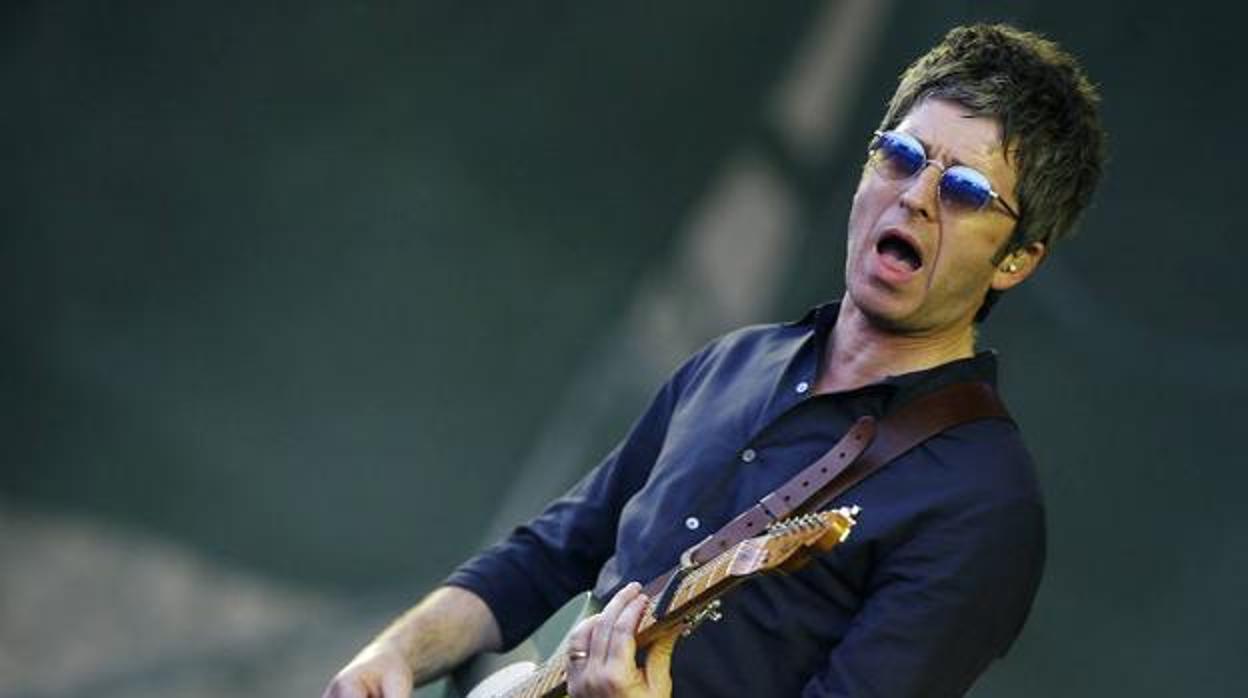 Noel Gallagher, durante una actuación con High Flying Birds