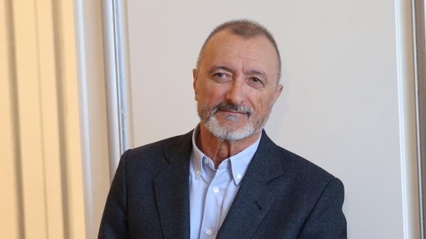 Pérez-Reverte y la historia de la niña cuyo colegio no quería que aprendiera mitología griega