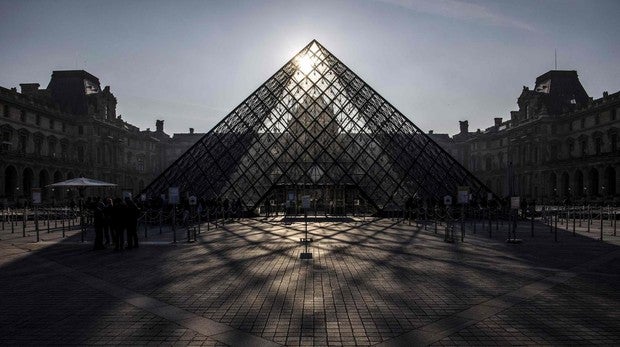 El Louvre, obligado a cerrar por los «gritos de cólera» sindical