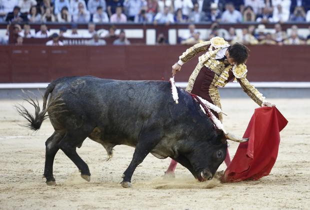 Roca Rey supera su gran prueba en San Isidro