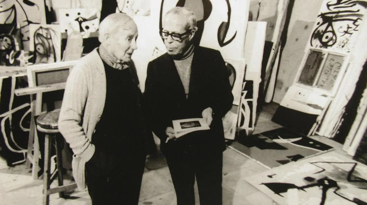 Sobre Josep Lluís Sert (a la derecha en la foto, con Joan Miró) trata uno de los libros más interesantes