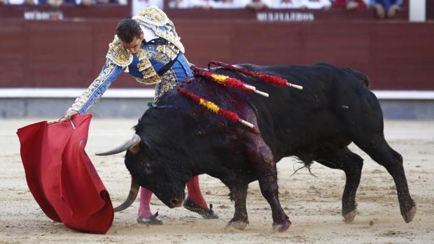 Imposible torear bajo un huracán en Las Ventas