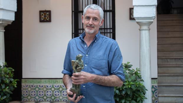 Mañas gana el Premio Ateneo con una continuación de «Historias del Kronen»