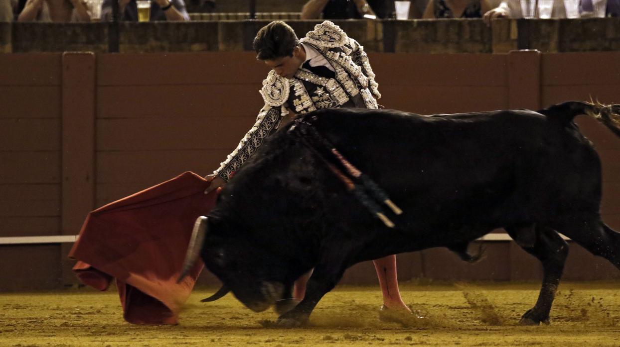 Rafael González es el único novillero que ha cortado dos orejas