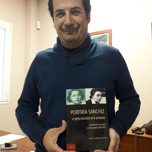 Juan Carlos Palma, con el libro