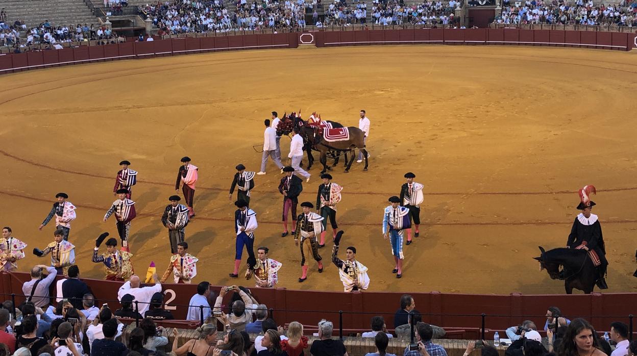 Paseíllo del primer festejo de promoción de Sevilla celebrado el pasadi 4 de julio