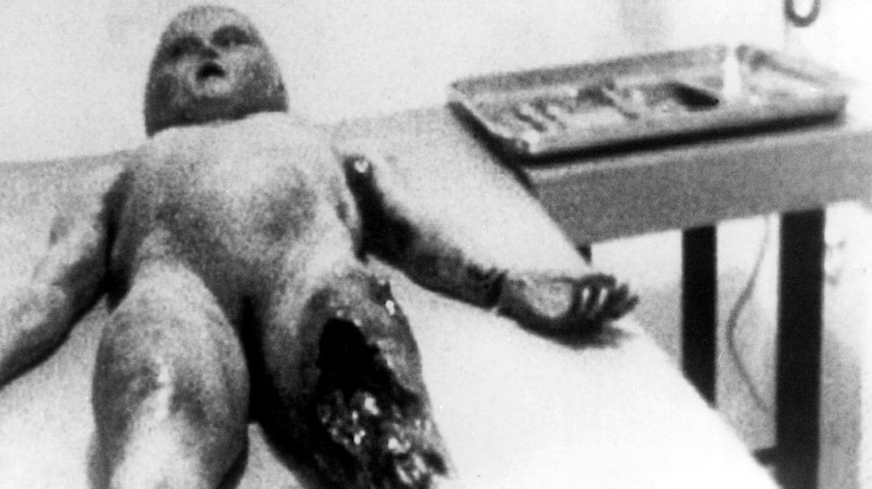 Autopsia a un supuesto alienígena en el Área 51
