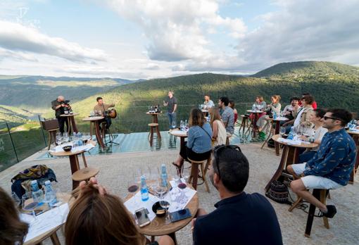 Vino, música y patrimonio en Ribeira Sacra, la rara avis de los festivales de música