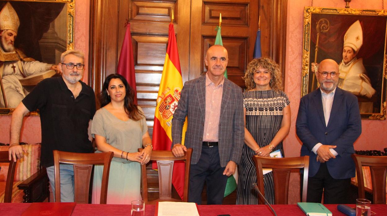 Javier Paisano, Lourdes Palacios, Antonio Muñoz, Pilar Querol y Carlos Rosado este martees